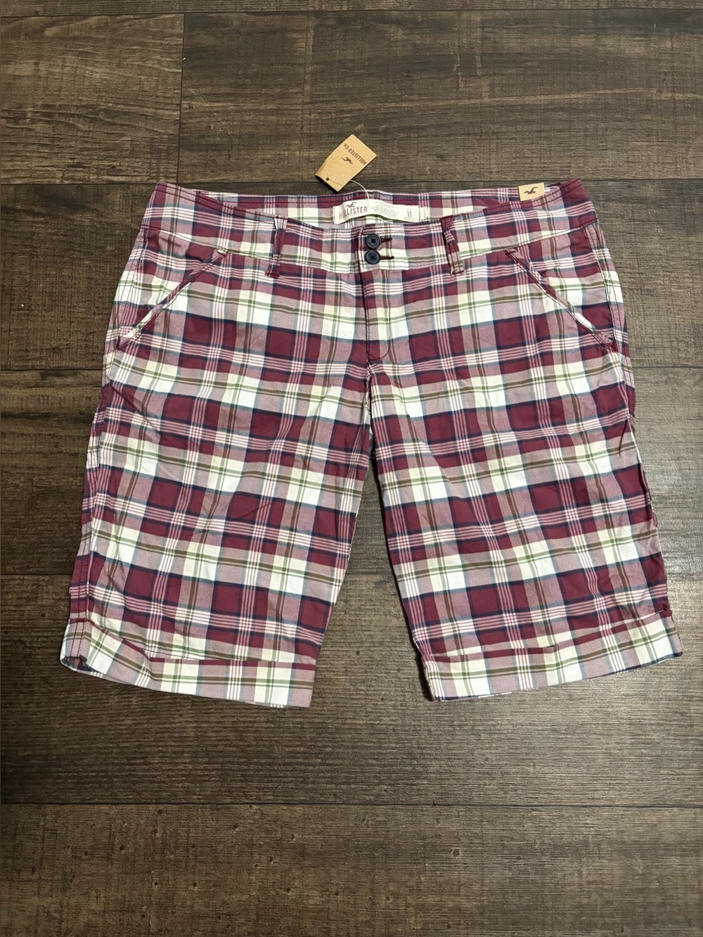 Hollister Vintage Womans Plaid Bermuda Chino Shorts NWT Size 11 Stretch